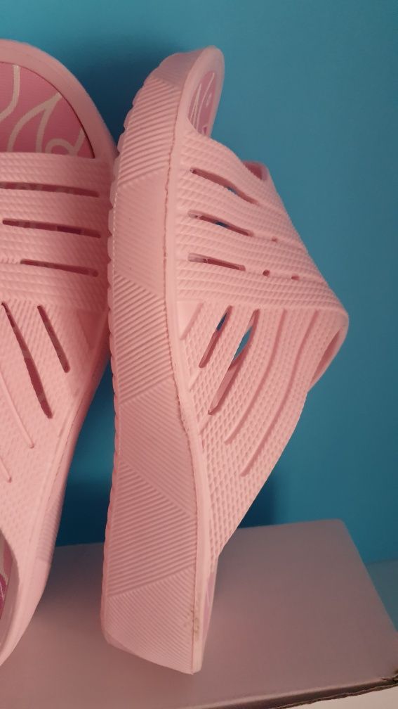 Klapki damskie piankowe modne rozmiar 41 / długość stopy 25.5 cm