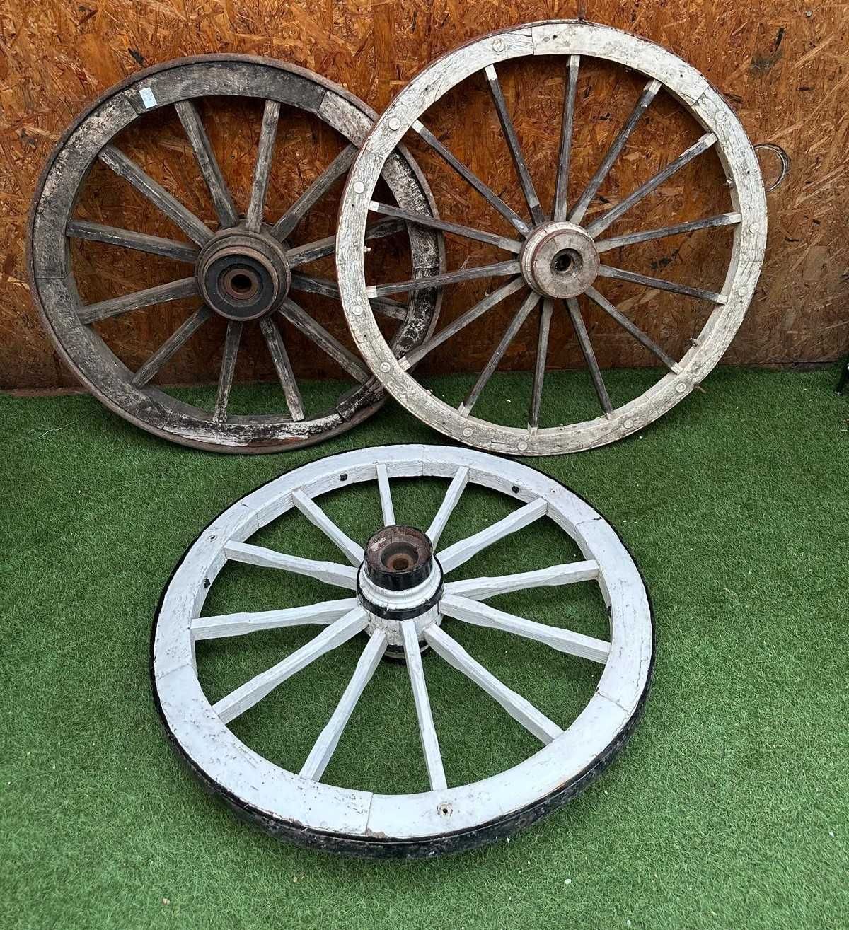 Rodas de carroça antigas (3) 97 cm de diametro,