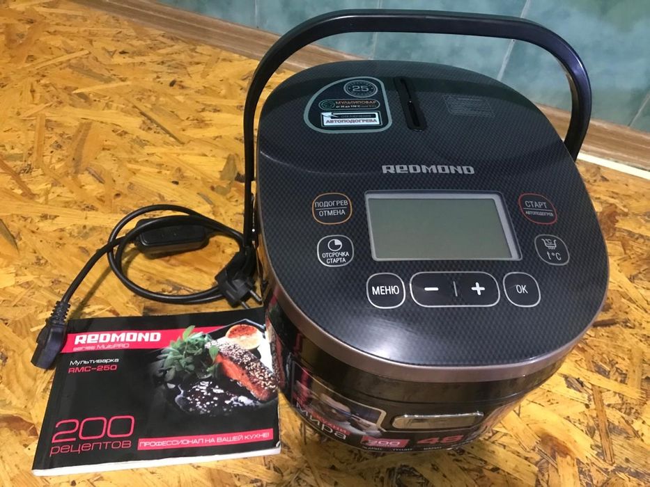 Мультиварка Redmond 250