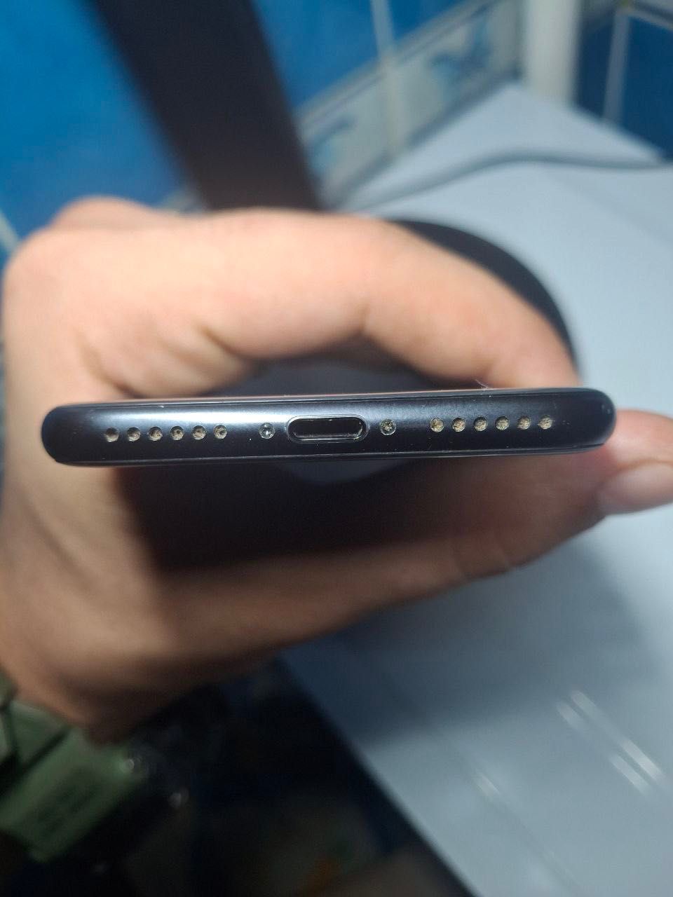 iPhone SE 2020 торг