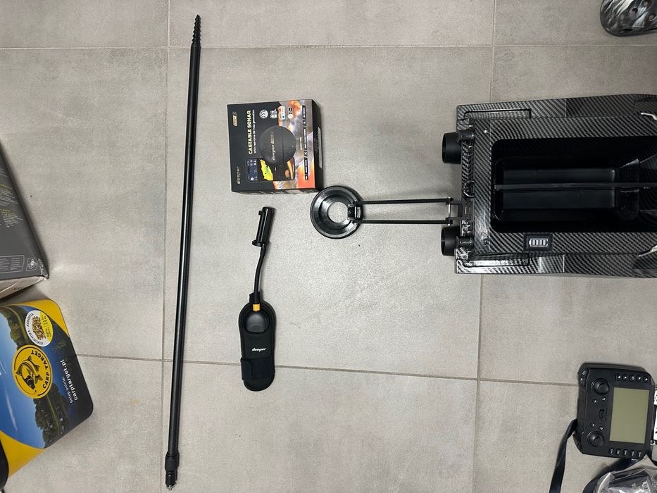 Echosonda Deeper Chirp 3+ + wzmacniacz zasięgu + uchwyt do łódki