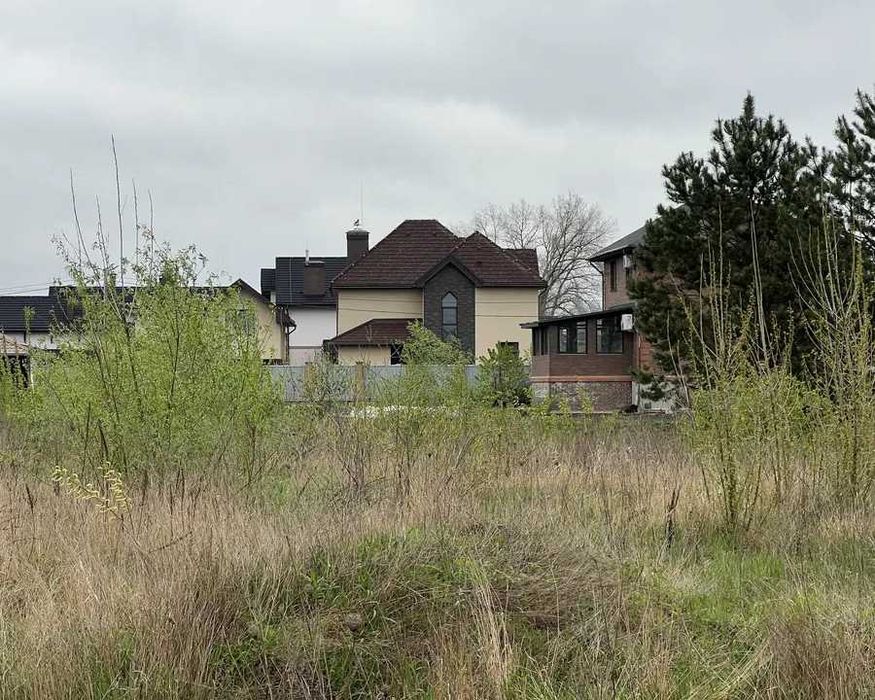 Земельна ділянка в мальовничому місці, 8 соток під будівництво будинку