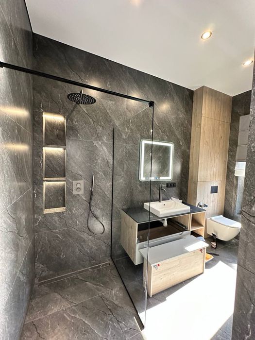 Будинок з новим дизайнерським ремонтом у Стоянці, 8 соток, 165 м2