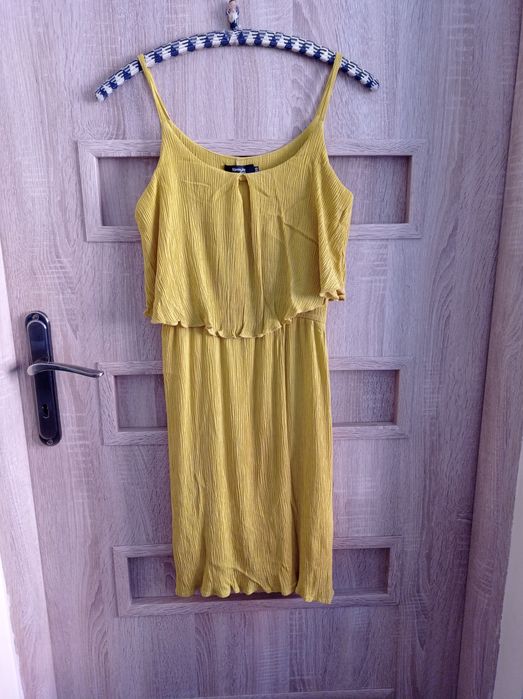 Sukienka na ramiączkach