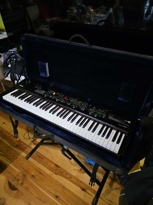 Yamaha CP73 + Case + Sustain pedal - Bardzo dobry stan!