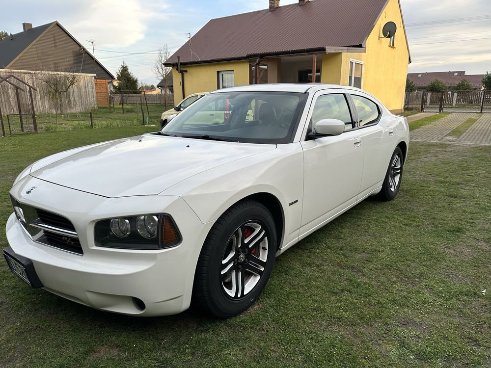Dodge Charger 5.7 hemi R/T bialy 2006