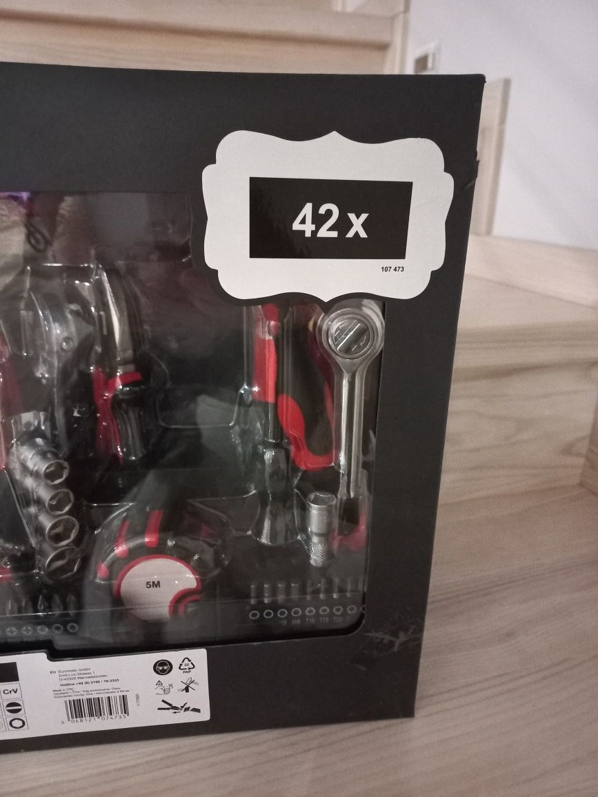 Narzędzia 42szt komplet nowe!