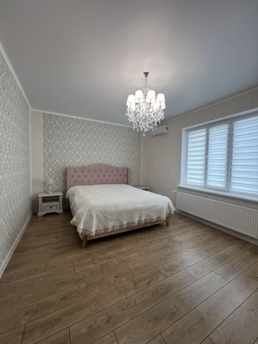 Продам будинок 95 квартал ( Центр міста ) .