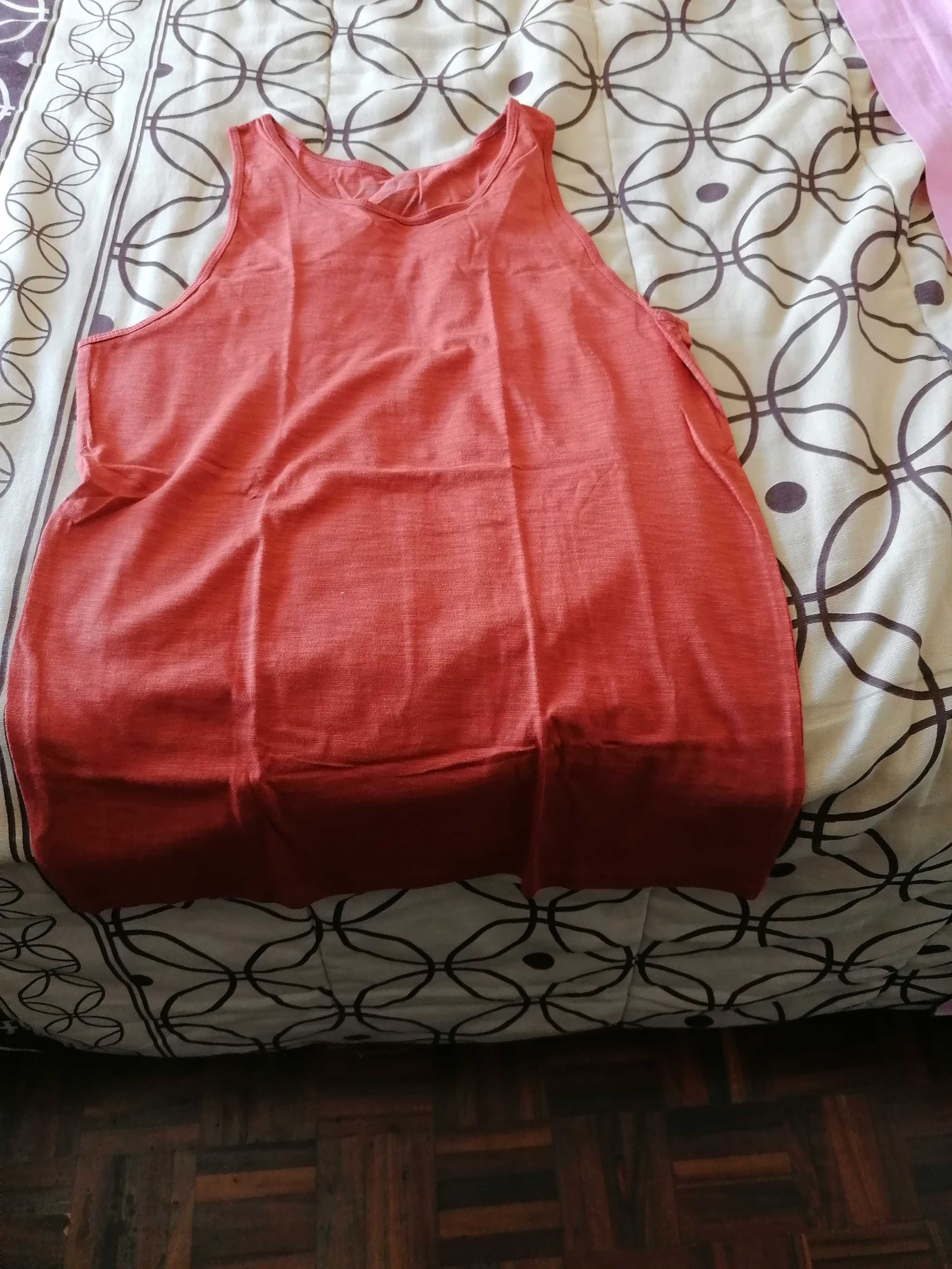 T Shirts Novas ( Tamanhos XS / S )