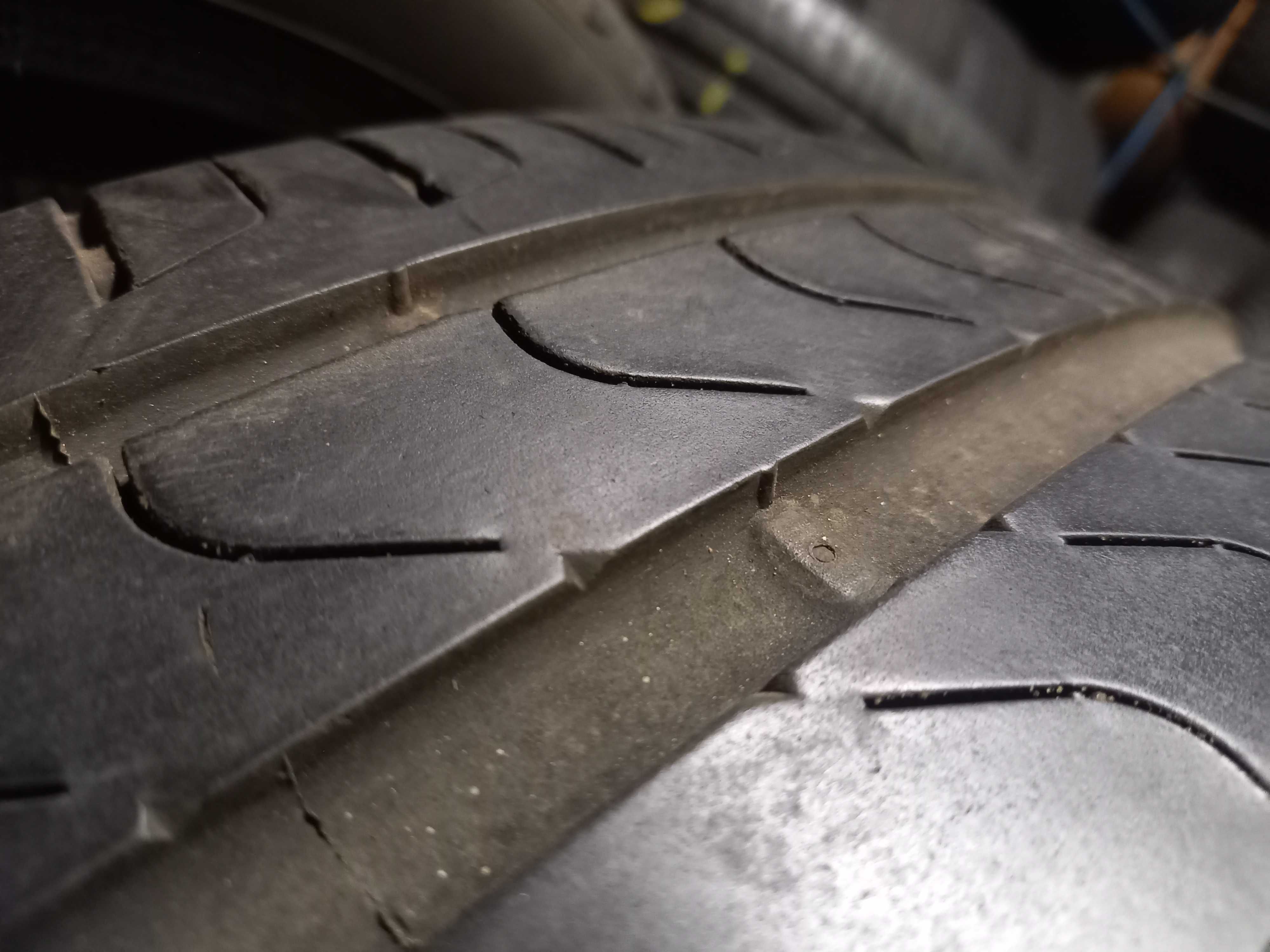 Okazja !  275/40R21 Pirelli lato dobry stan gąbka wyciszająca