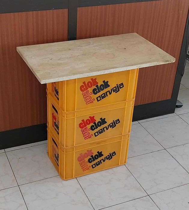 "Mesa" Apoio / Coluna. Tampo em Pedra ANTIGA