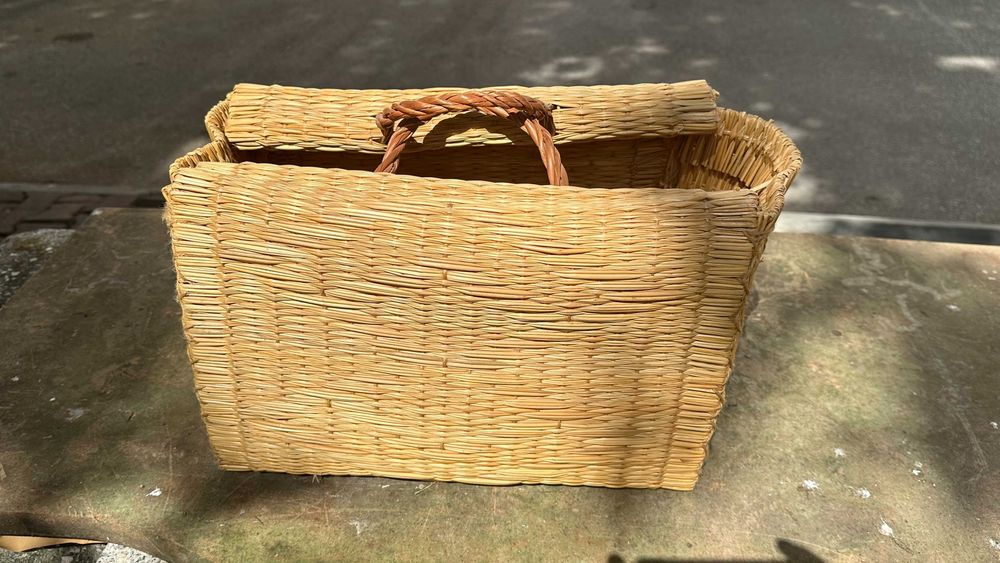 Cesto de verga antigo