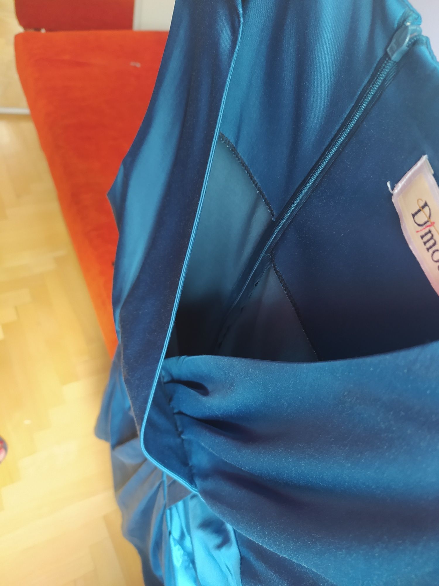 Sukienka 48 stan bdb marszczona na brzuchu