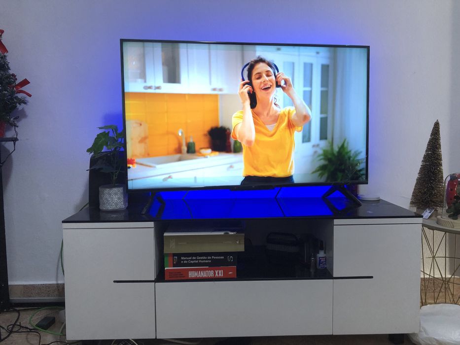 Móvel tv como Novo