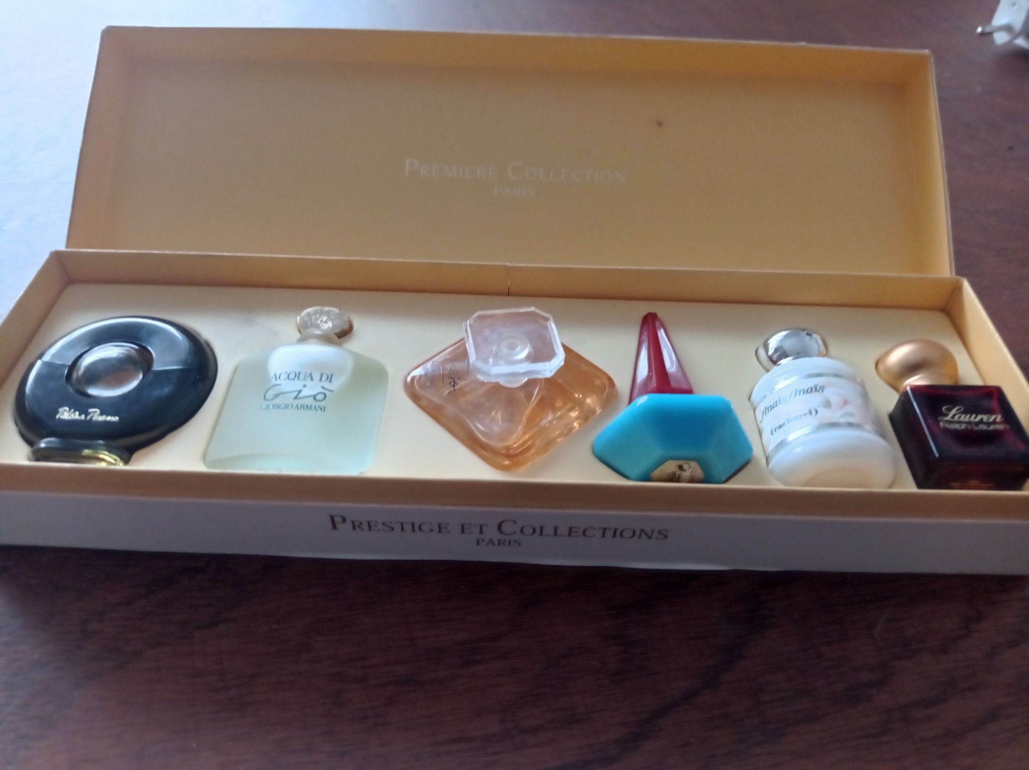 Perfumes - miniaturas (originais )