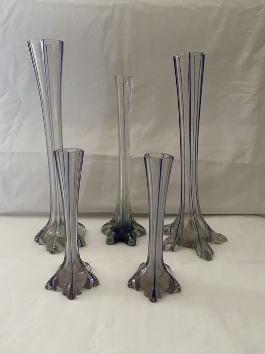 Solitários em vidro tons de azul