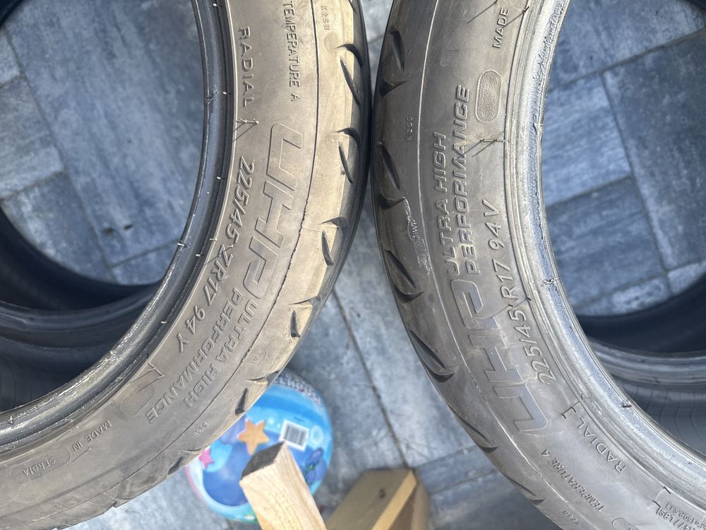 Komplet opon letnich Kormoran ULTRA HIGH PERFORMANCE 225/45 R17 2020