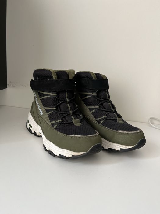 Зимові черевики від skechers