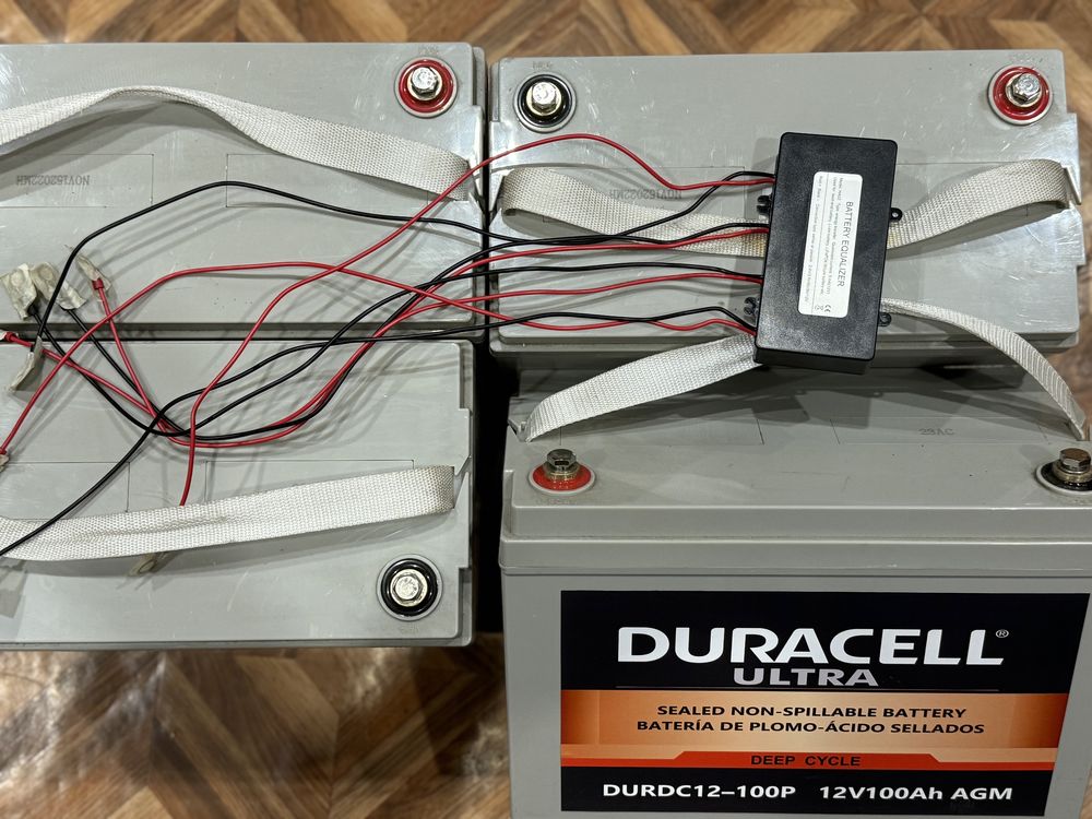 Продам аккумулятори DURACELL ULTRA 12V 100ah AGM DEEP та балансир