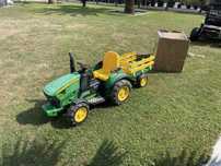 Traktor na akumulator Peg Perego John Deere