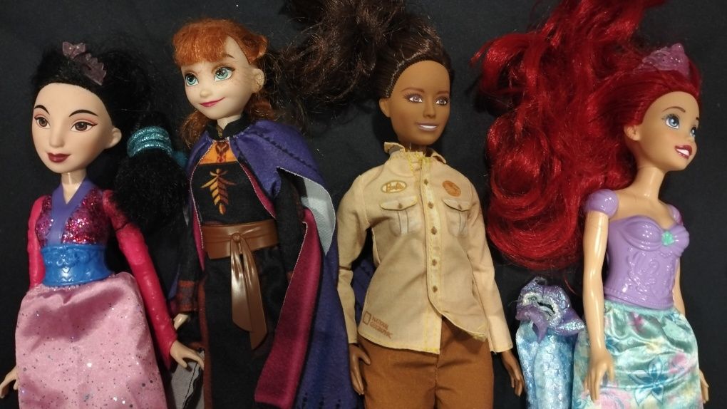 Oryginalne lalki Mattel Hasbro DWA LLC