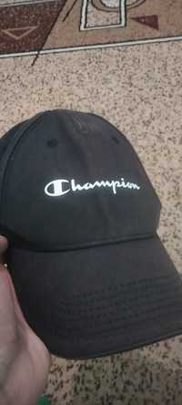 чорна кепка Champion