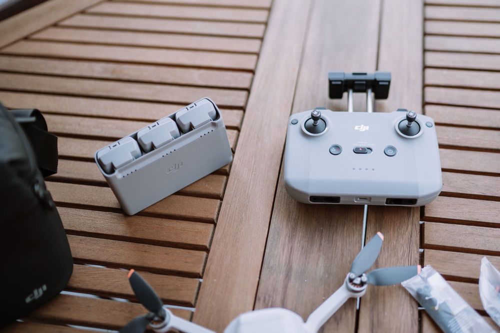 DJI Mini 2 Fly More Combo + Extras