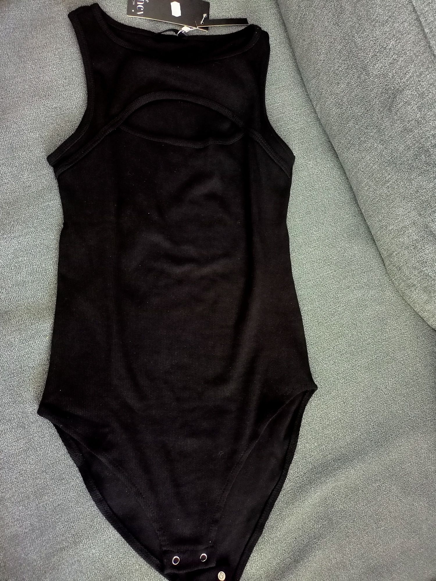 Nowe body  z metką