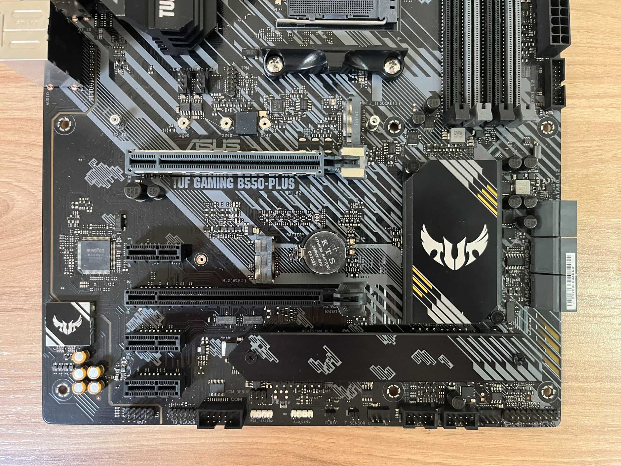 Материнская плата Asus TUF Gaming B550-Plus AM4 DDR4 Ryzen Support