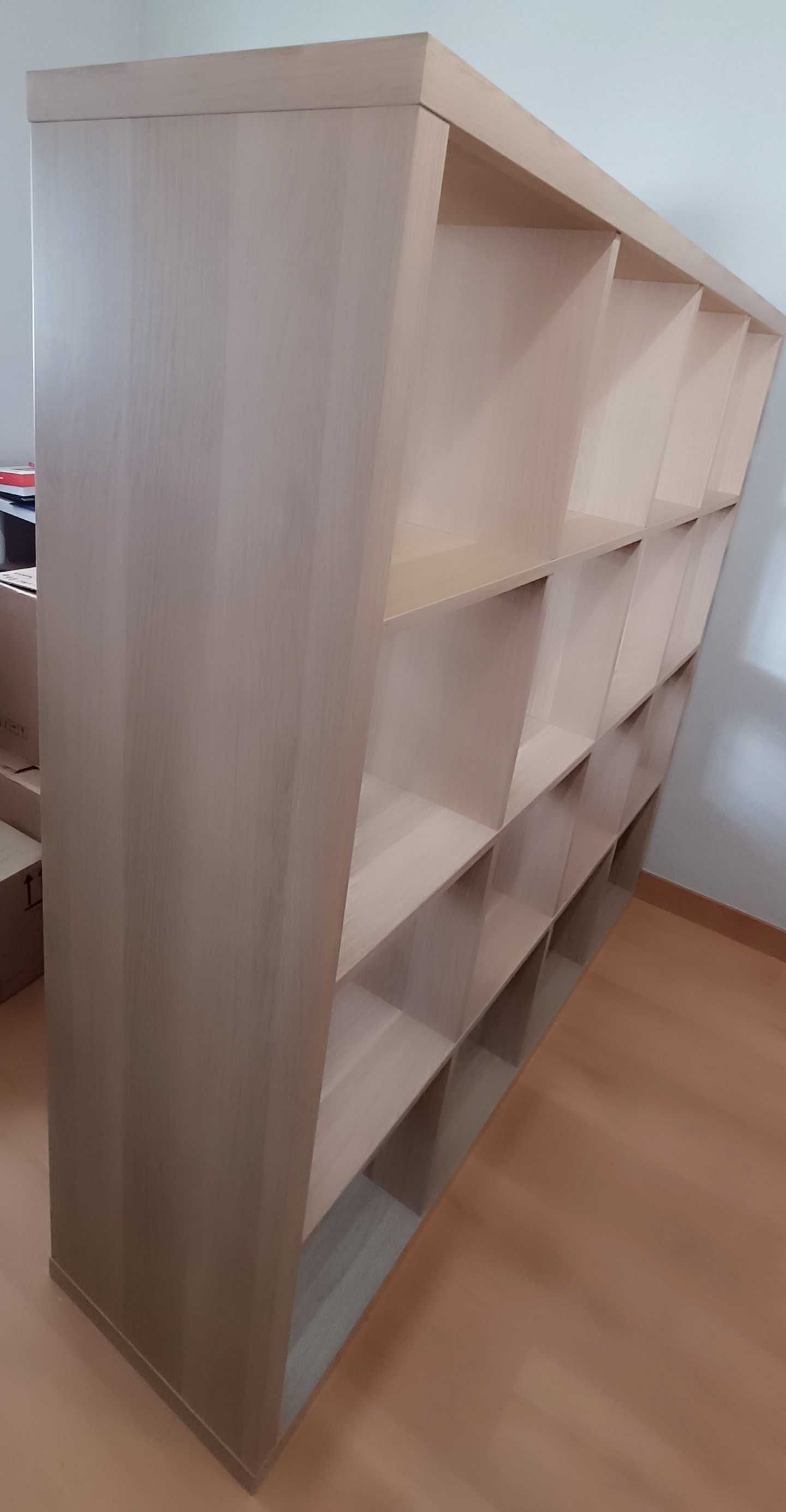 Estantes de quadrados (Ikea KALLAX), 16 quadrados, Carvalho