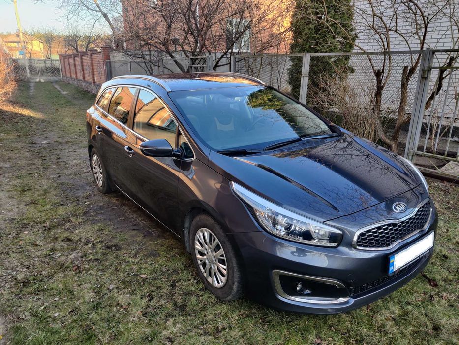 Продам автомобіль KIA cee'd 1,6 рік випуску 2016 универсал