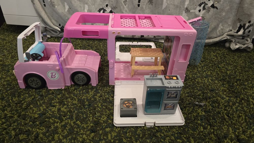 Kamper XXL dla lalek Barbie