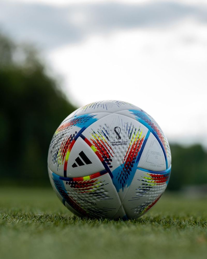 Футбольний мʼяч Adidas Чемпіонату Світу