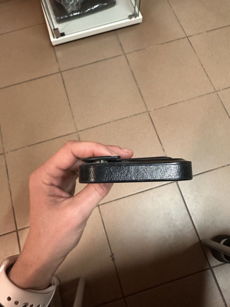 iPhone 14 pro etui czarne karty