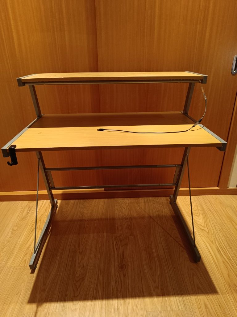 Secretaria em Madeira