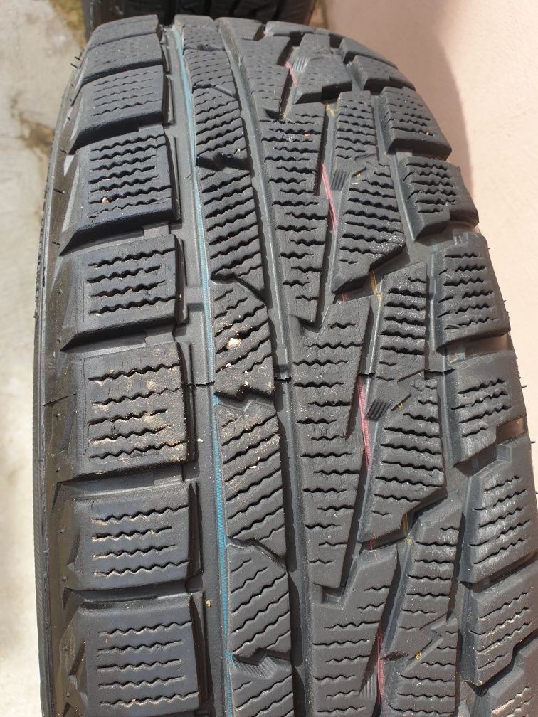 Зимние шины 185/65 R15