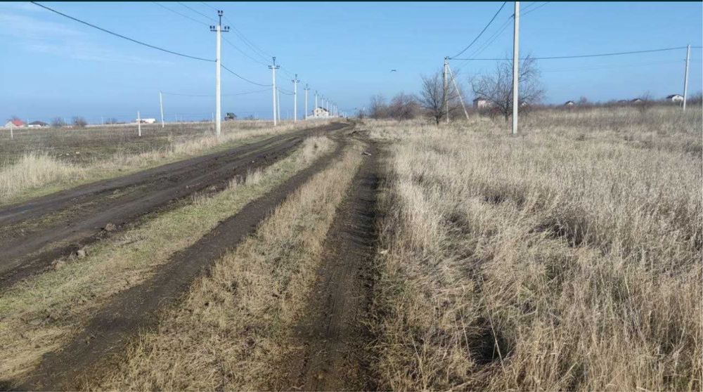 Ділянка 10 соток, с.Фонтанка, поряд з морем та лиманом.