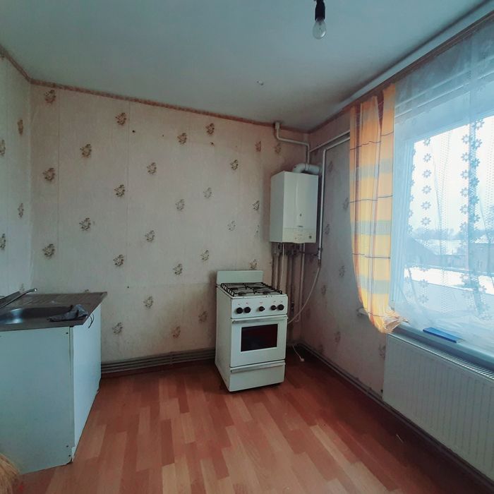 Продам 3-кімн. квартиру в Узині з автономним опаленням