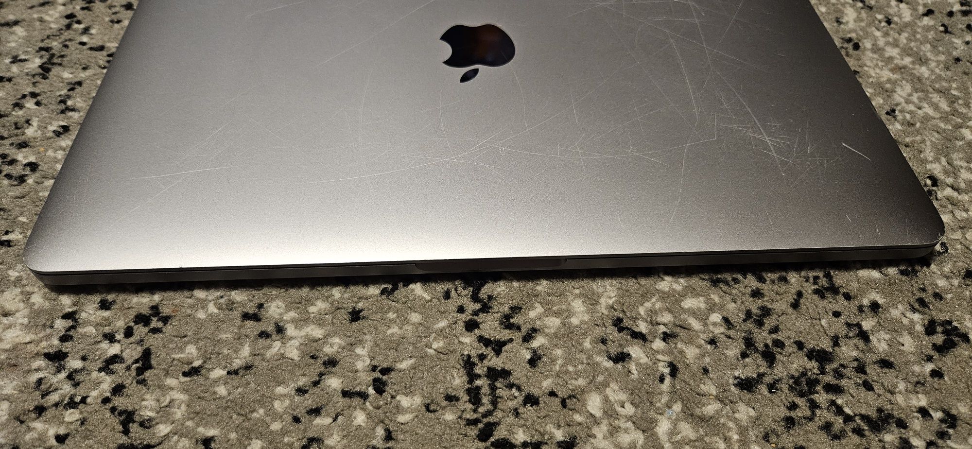 Apple MacBook Pro A1989, Intel i5, 8/256GB gwiezdna szarość