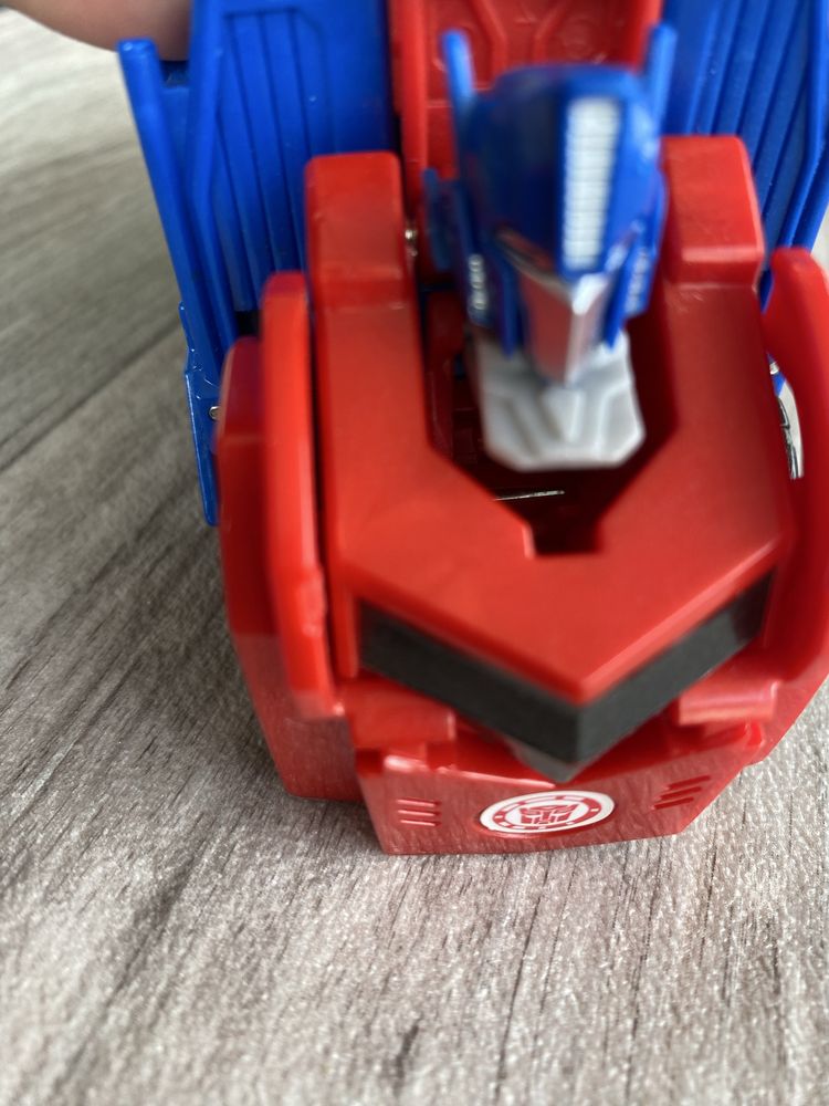 Transformers robot auto