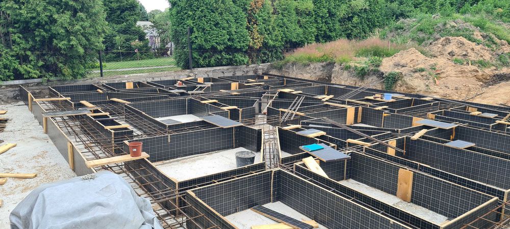 Profesjonalne roboty/ budowa domu/ płyta fundamentowa/ więźba/ remont