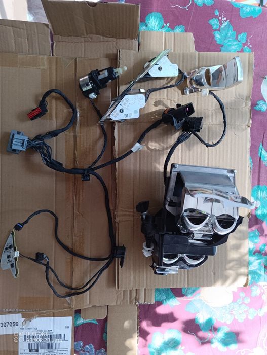 Volvo XC90 momentum t5/wewnętrzna instalacja lampy przedniej lewej