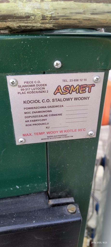 Piec na ekogroszek wraz z oprzyrządowaniem