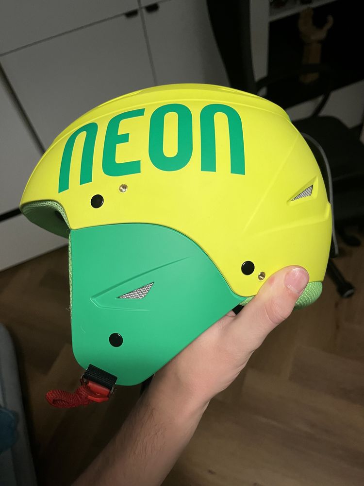 Kask Neon Wloskiej roboty