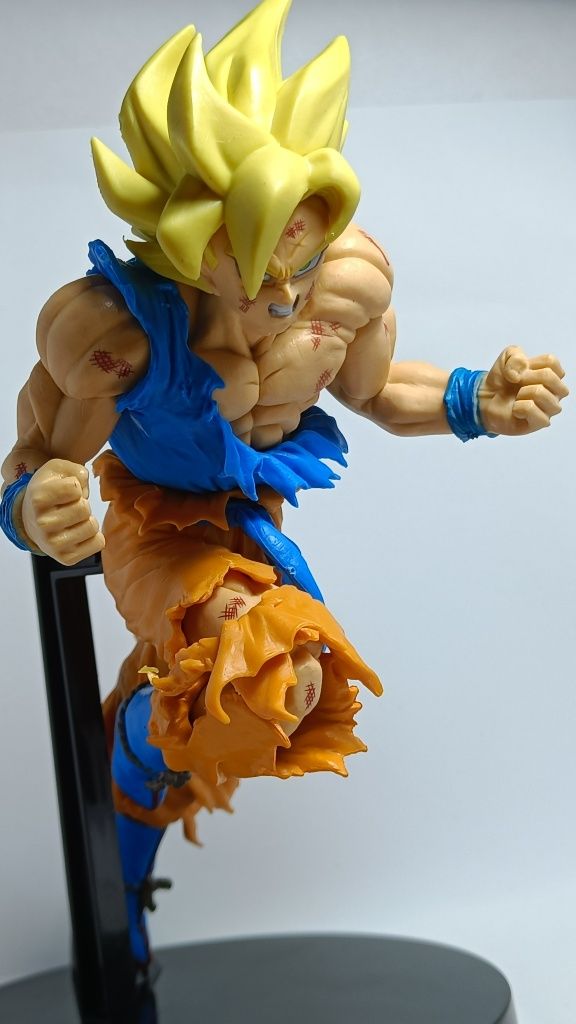 Figurka Dragon Ball Goku Super Saiyan