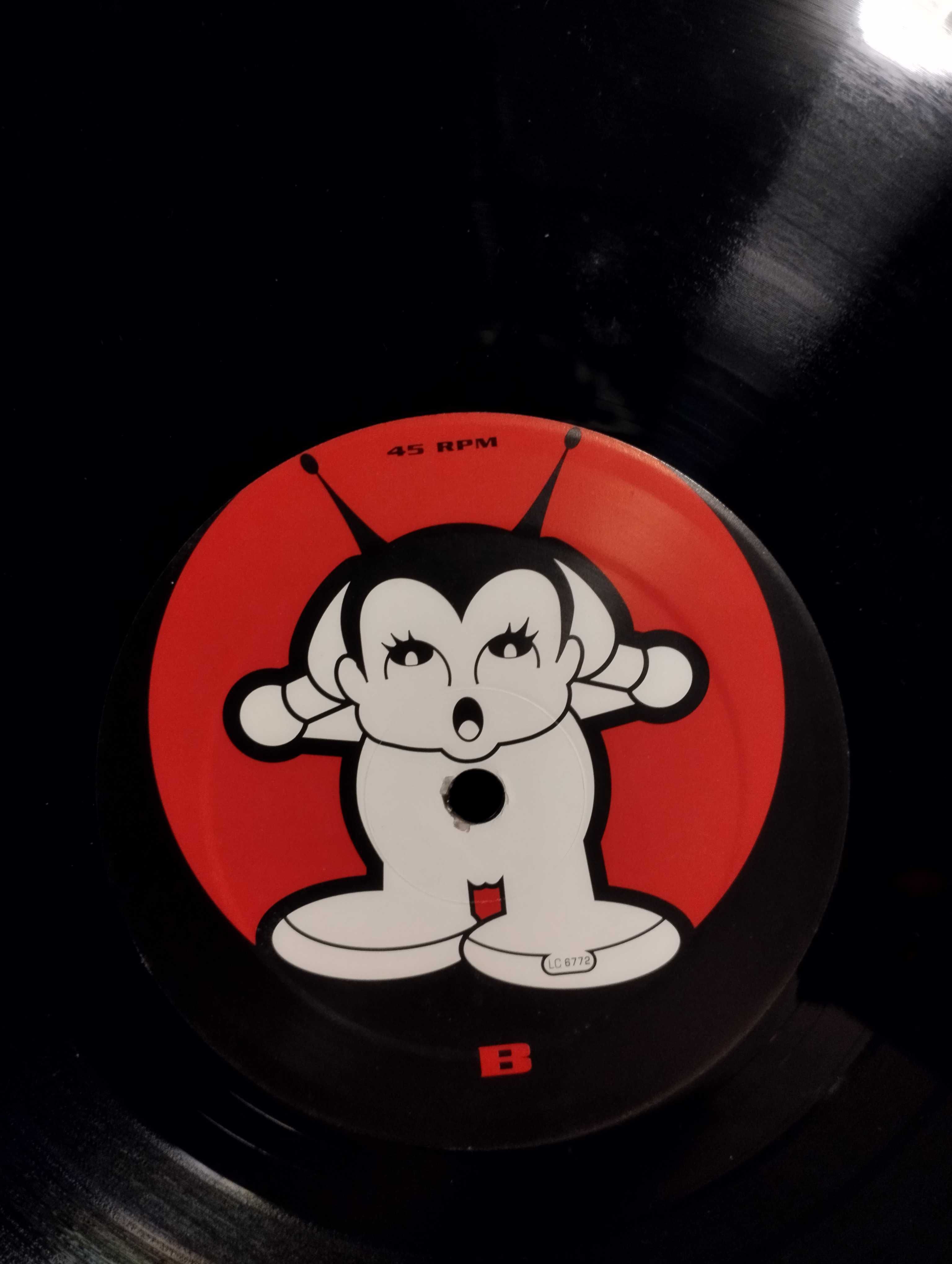Tokyo Ghetto Pussy – To Another Galaxy