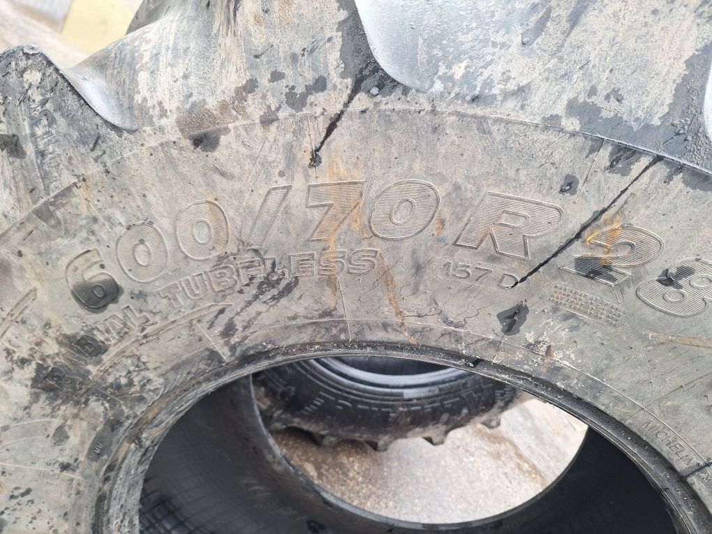 Opona 600/70/28 michelin