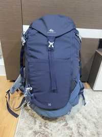 Туристичний рюкзак quechua 30l