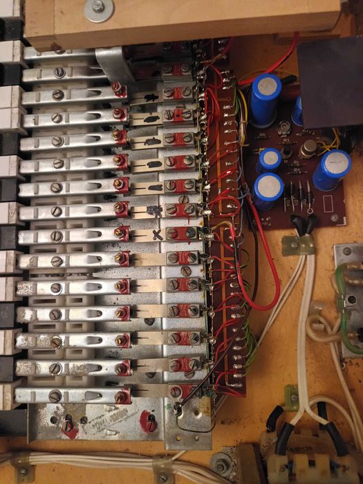 Organy student 106--Sama elektronika kompletna