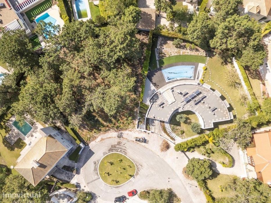 Terreno para Moradia T5 - Com projeto aprovado